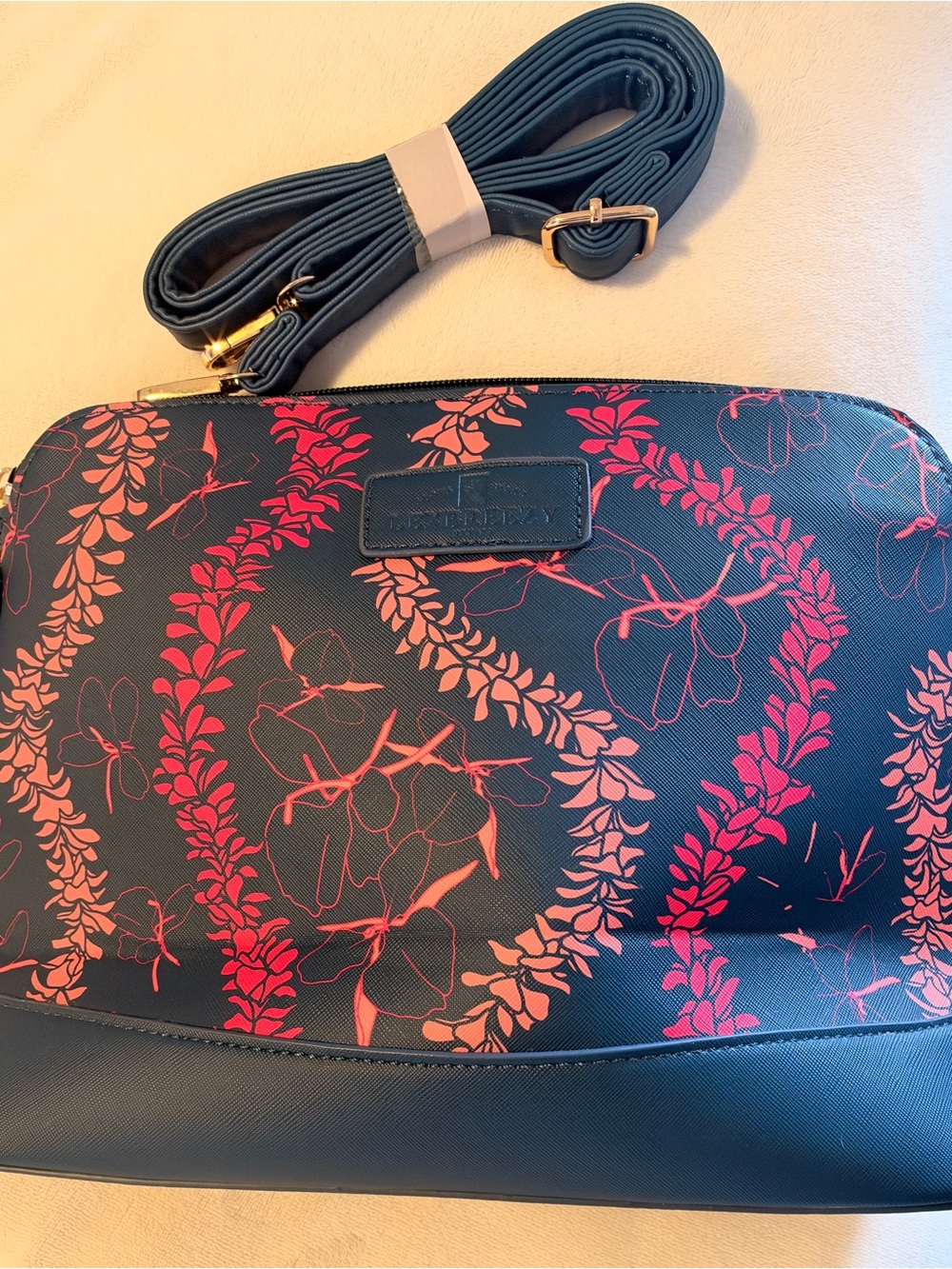 LexBreezy Hawaiโi navy crossbody bag